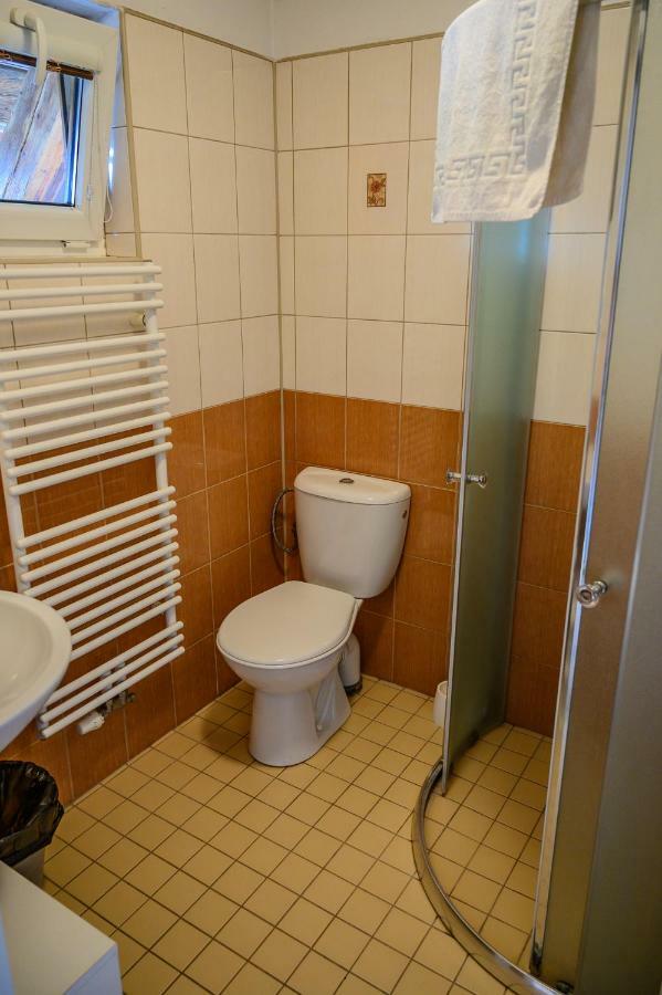 Penzion Tyra Trinec Esterno foto