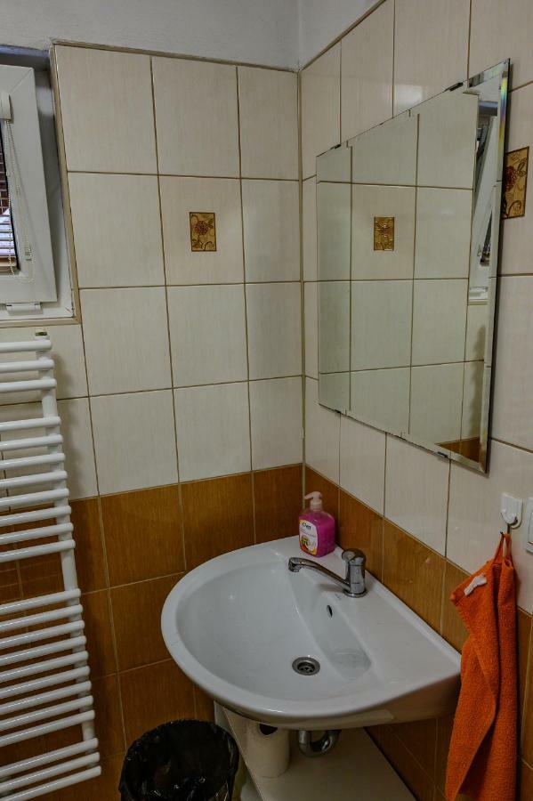 Penzion Tyra Trinec Esterno foto